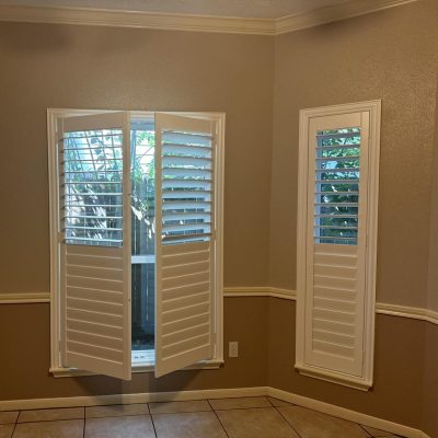 Tier-on-Tier Plantation Shutters in Houston offer the ultimate flexibility with independently operable top and bottom panels.